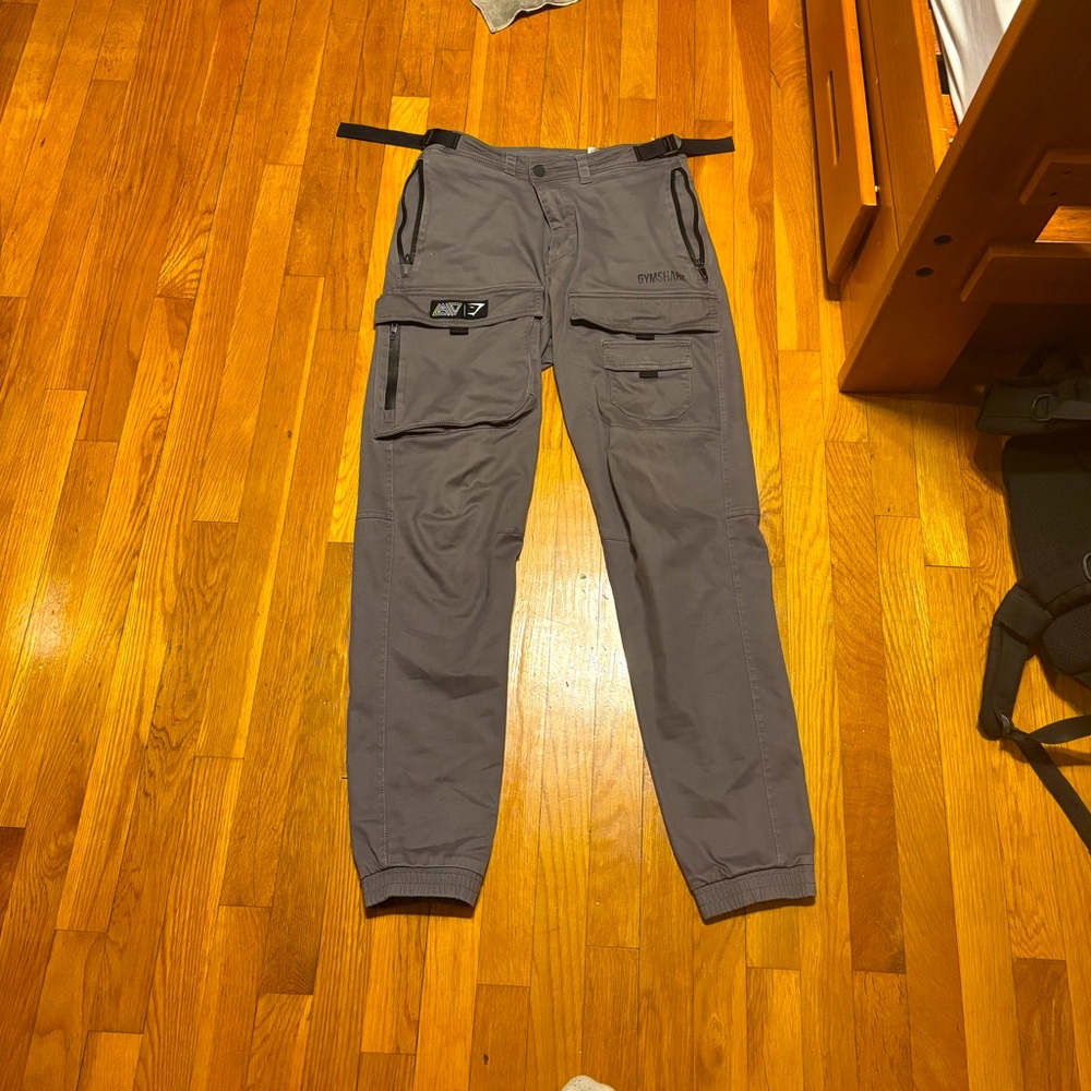 Gymshark x David laid cargos EU. Wolf grey size small.